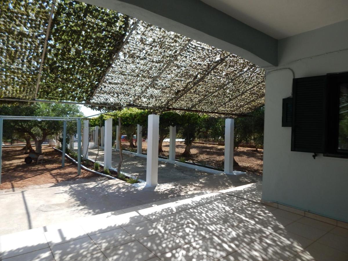Ninemia Country House Vromonerion Ngoại thất bức ảnh
