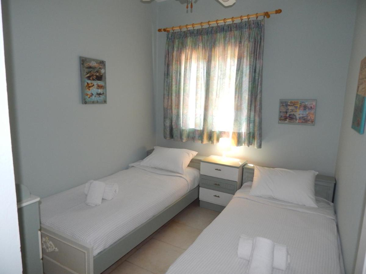 Ninemia Country House Vromonerion Ngoại thất bức ảnh